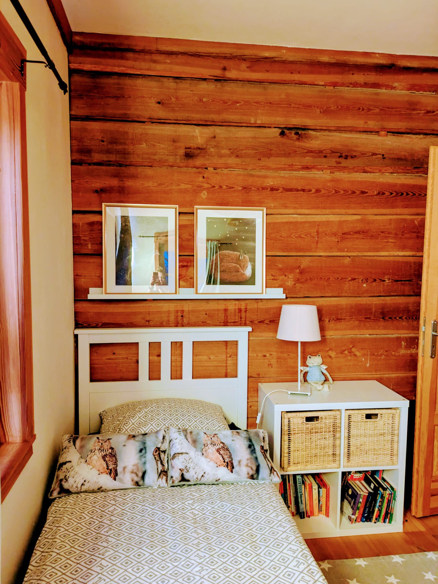 Kinderzimmer 1 in der unteren Etage mit großem Einzelbett IMG-20260308-WA0036.jpg